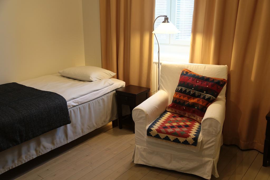 Hotelli Ville Apartment ตัมเปเร ภายนอก รูปภาพ