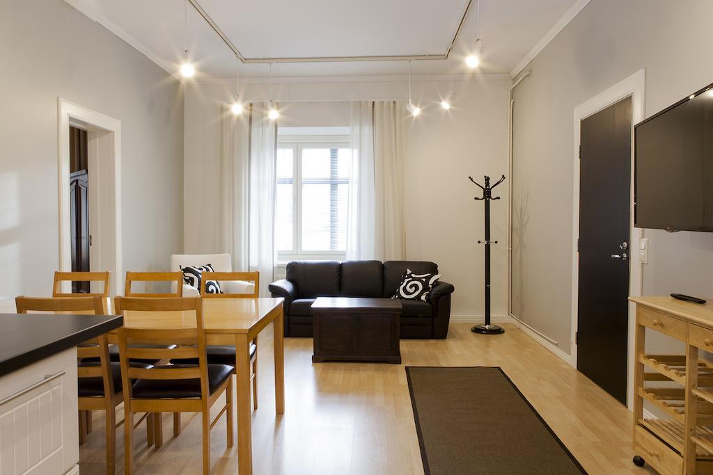 Hotelli Ville Apartment ตัมเปเร ห้อง รูปภาพ